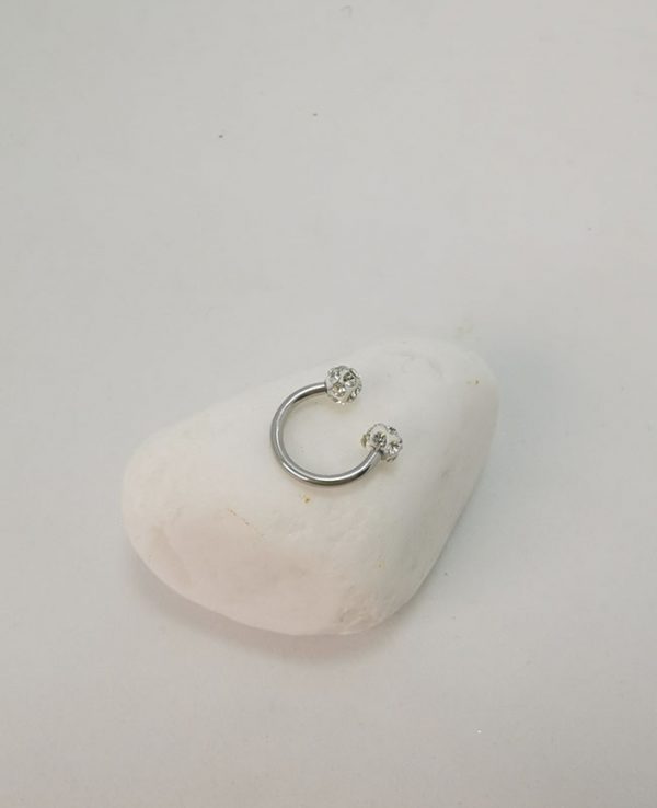 Çelik Taşlı Helix Piercing